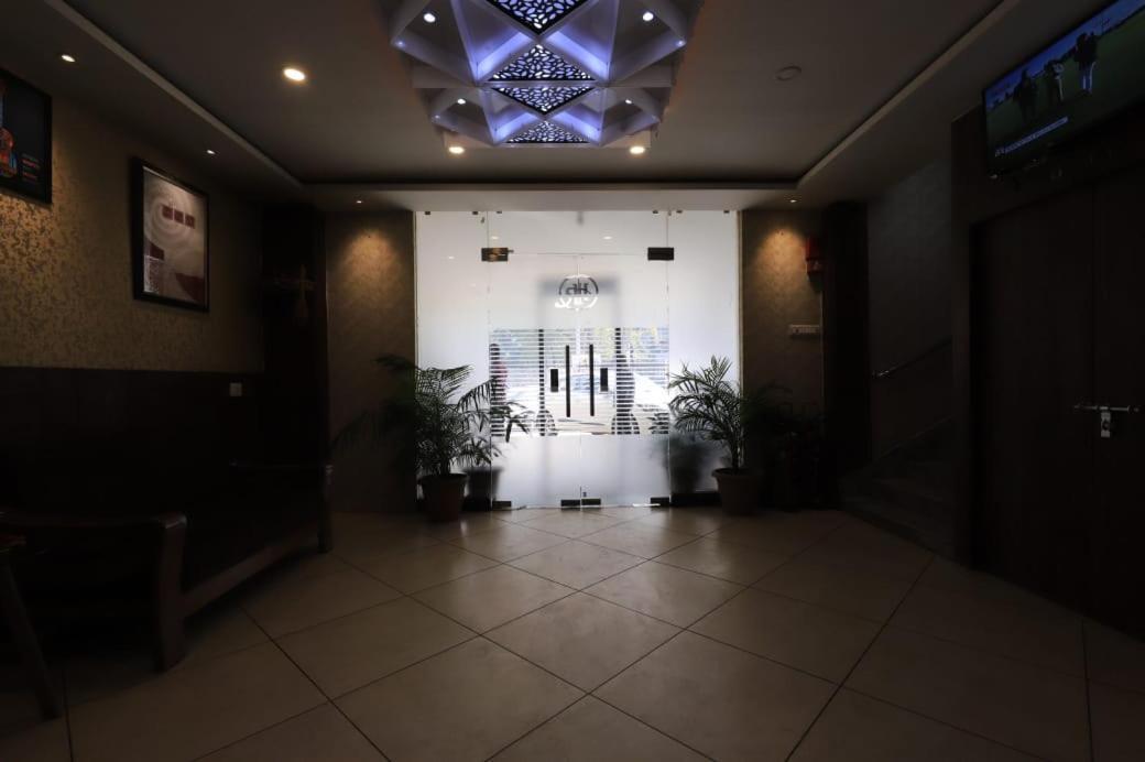 Hotel Rashmi Γουβαχάτι Εξωτερικό φωτογραφία