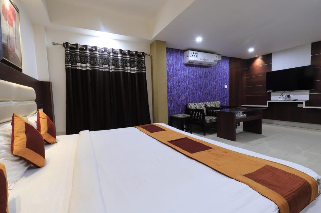 Hotel Rashmi Γουβαχάτι Εξωτερικό φωτογραφία